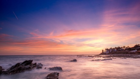 Sonnenuntergang an der Costa del Sol in Andalusien